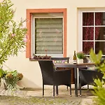 Lägenhet Weingut Und Vinothek Regnery *