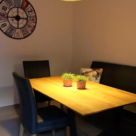 Weingut Und Vinothek Regnery 아파트 *