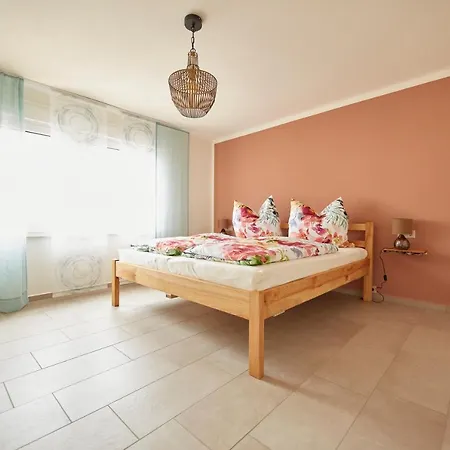 Weingut Und Vinothek Regnery 클라세라스